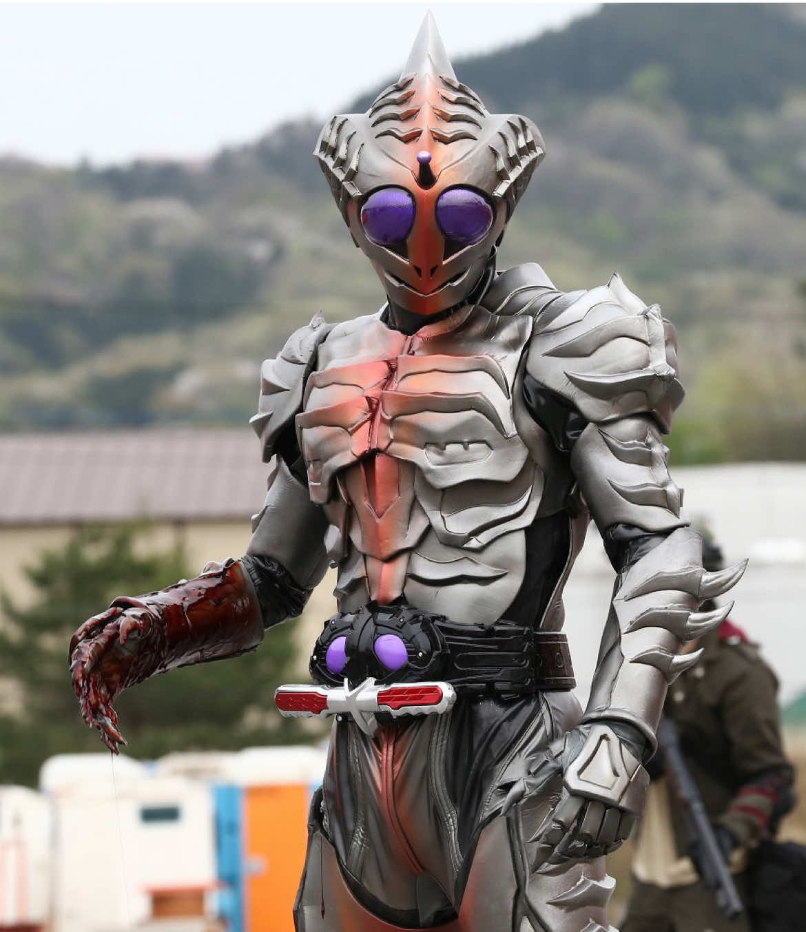 @小窓バラ男