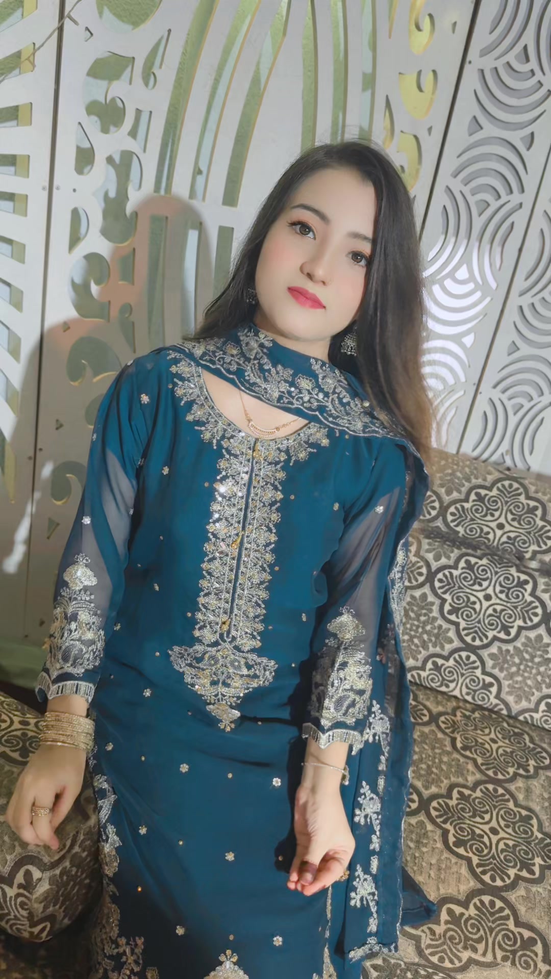 @Alisha ameen0700
