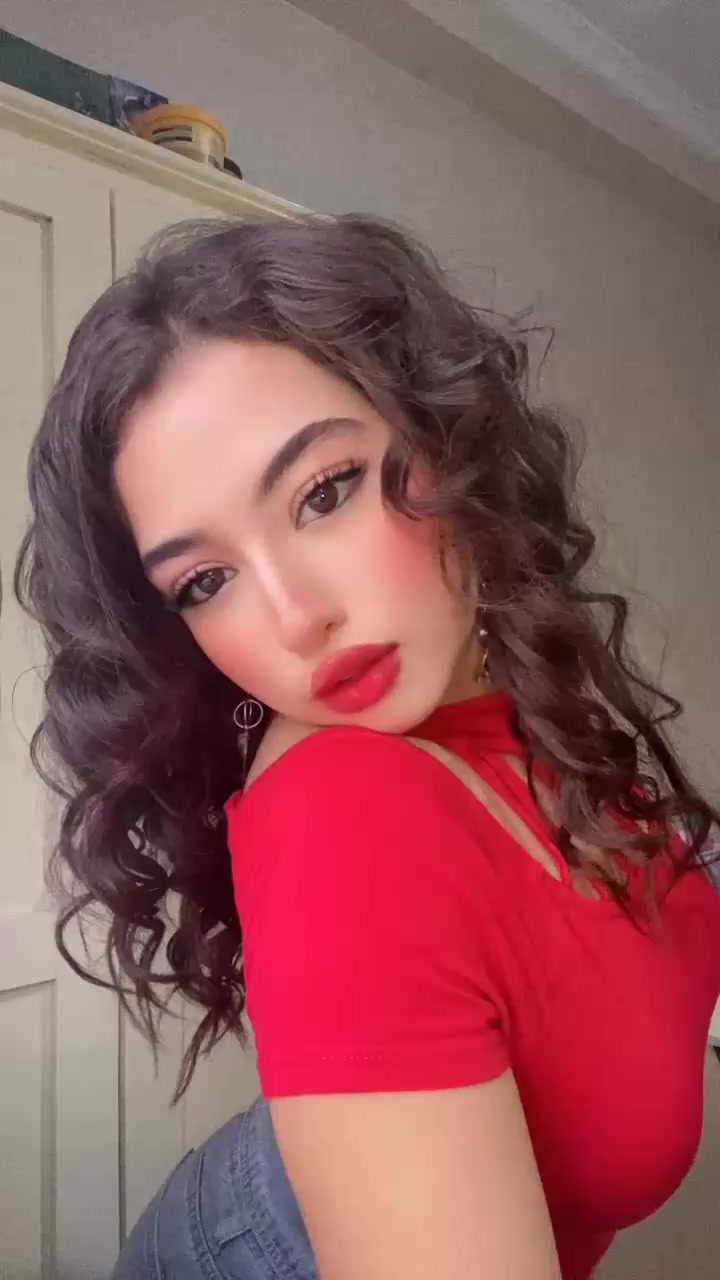 @itsbysafae