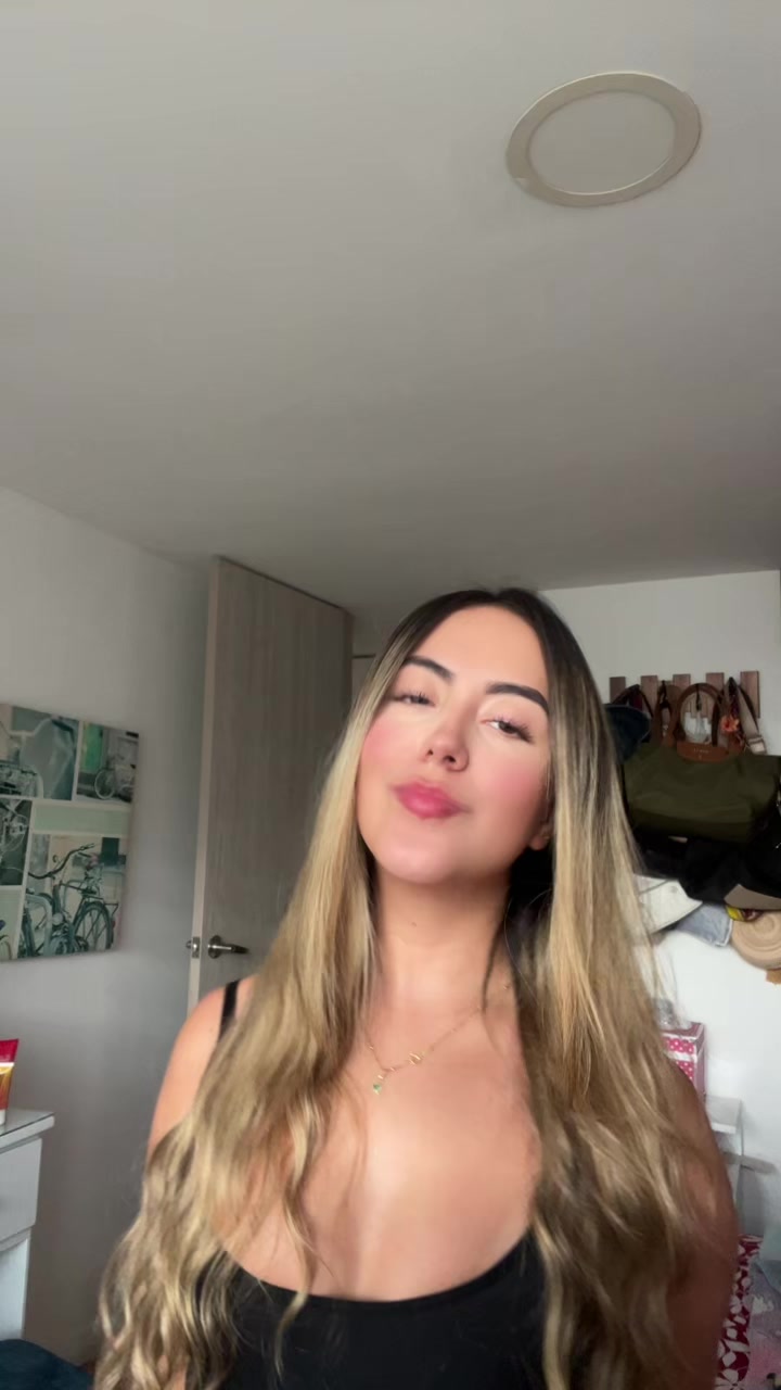 @Laura valencia