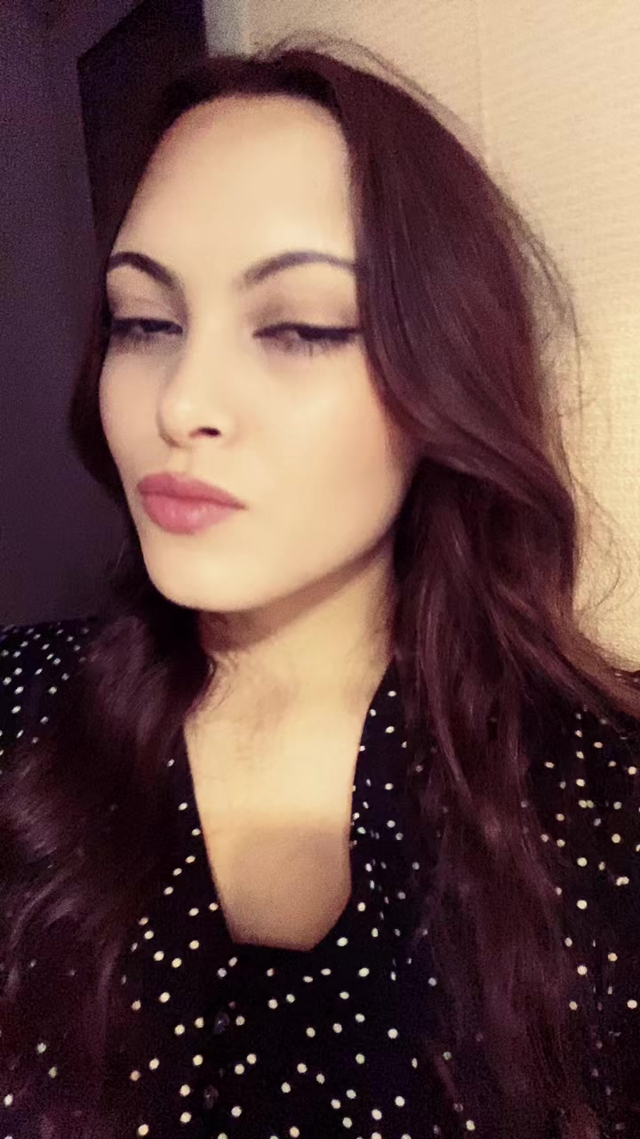 @Luna