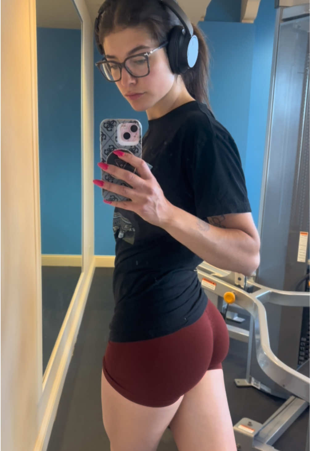 @iliana | NPC Fit Model