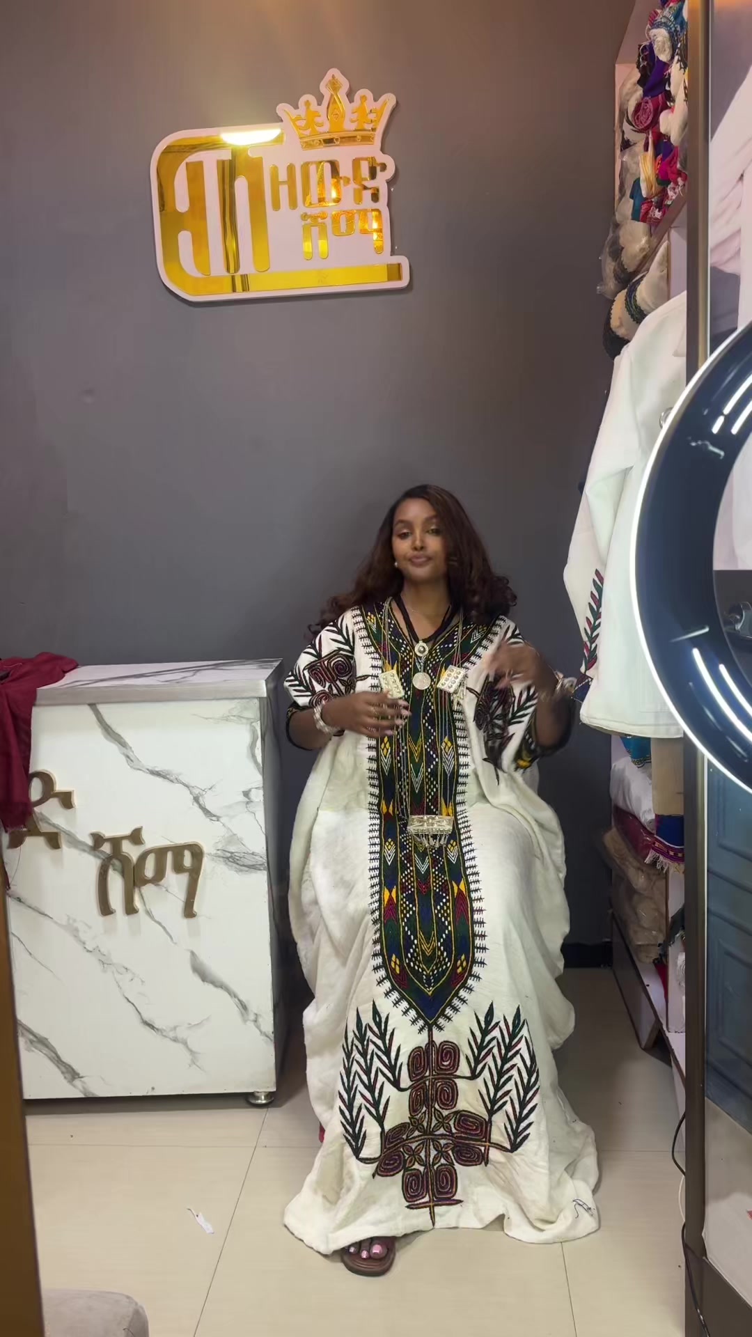 @ዚዚ / ዘውድ ሸማ 👸🦅