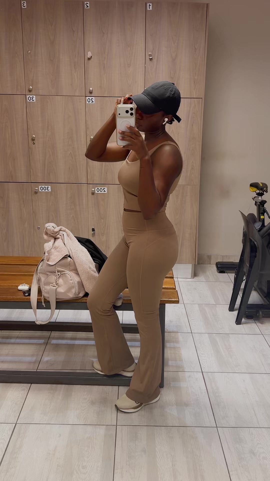 @Naapopye 🖤