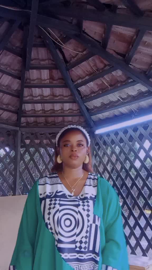 @tundebeccy
