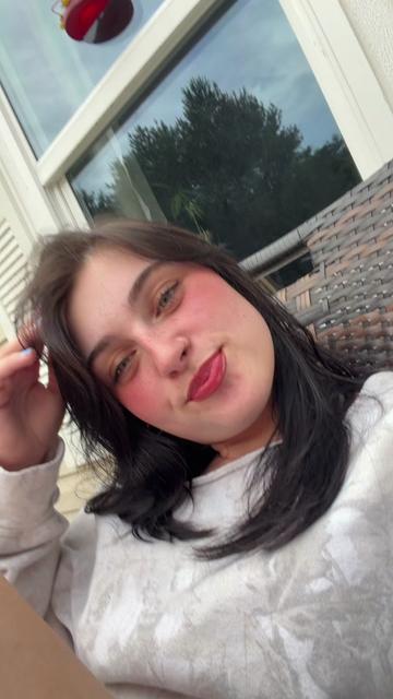 @CARLIE✝️