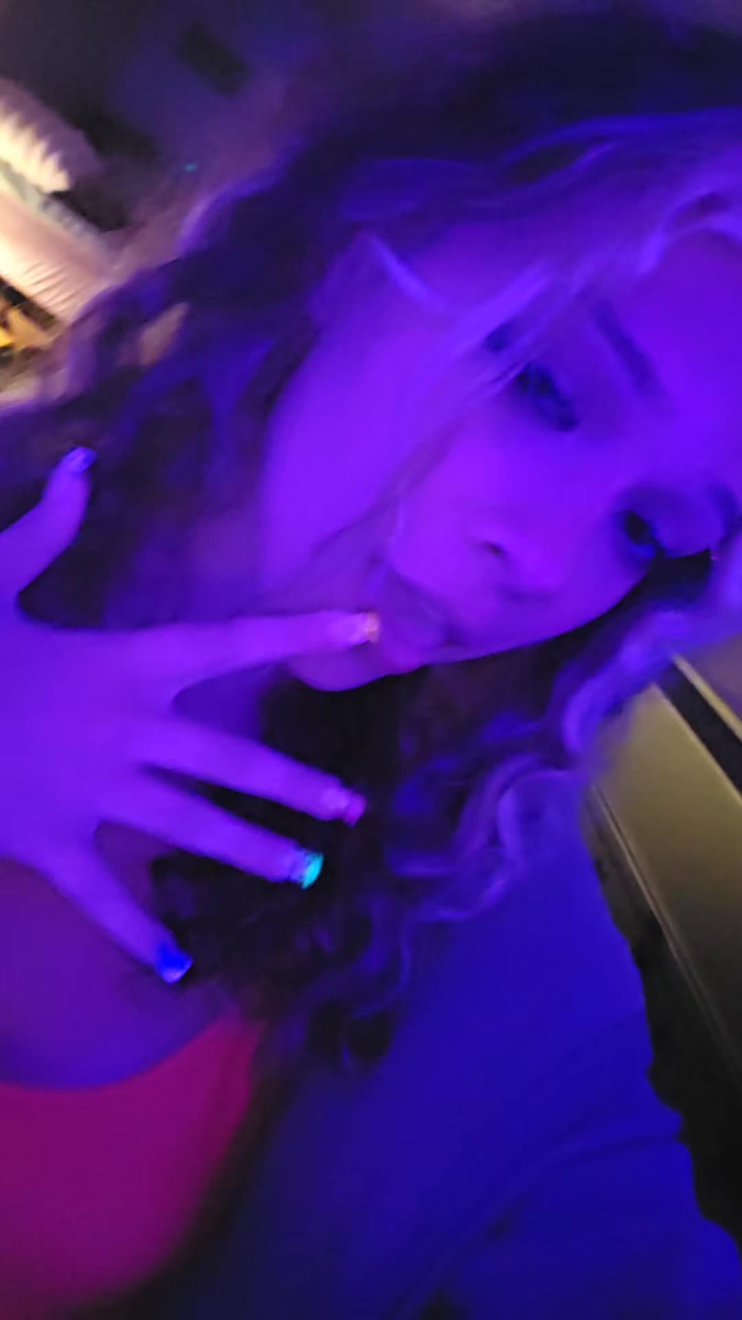 @🦄