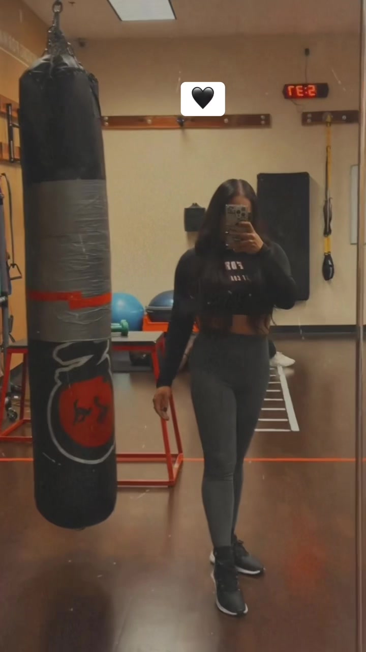 @R💕