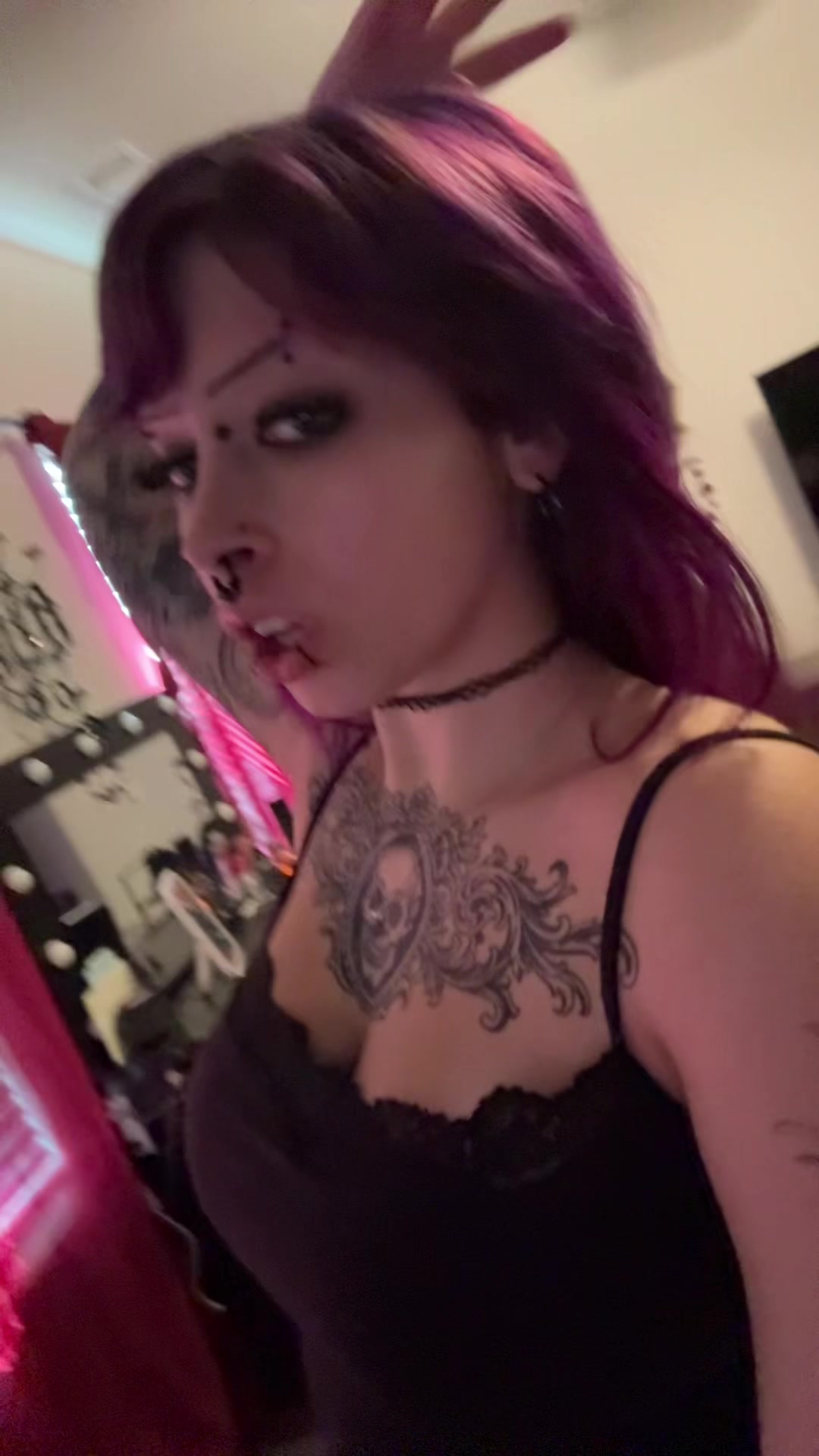 @JaneSpookyHot