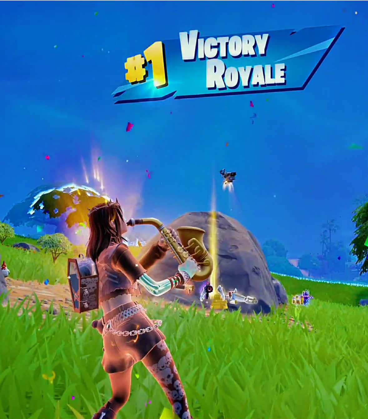 @itzlouieeehotv