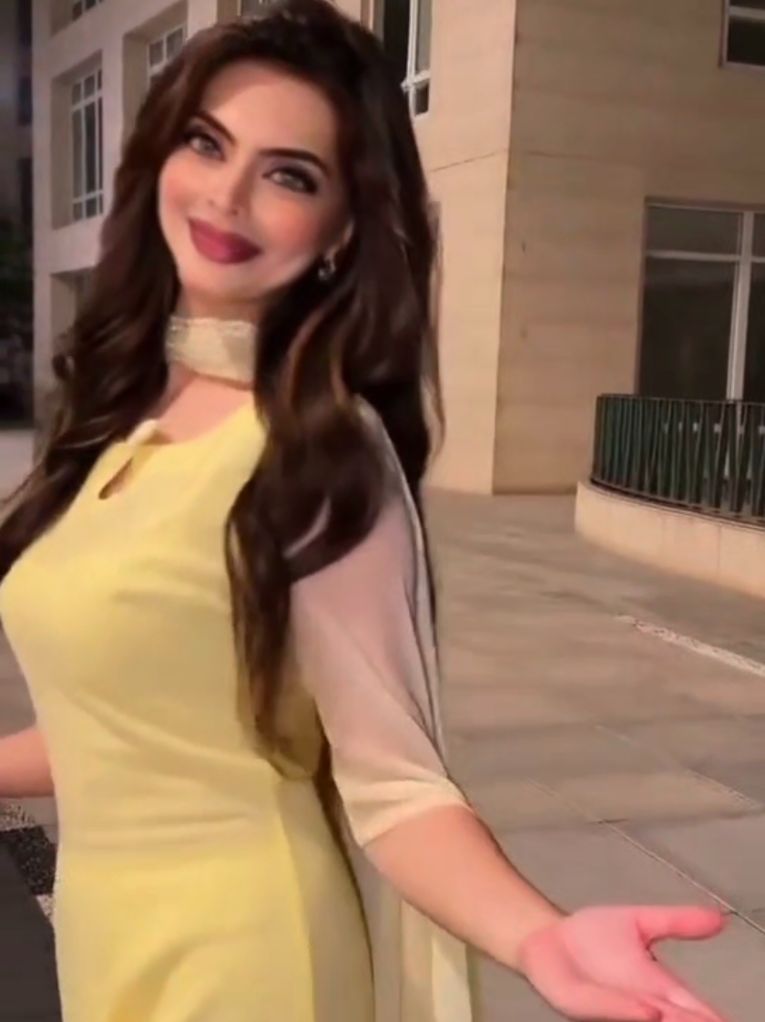 @👑 Fizaa Sanam 👑