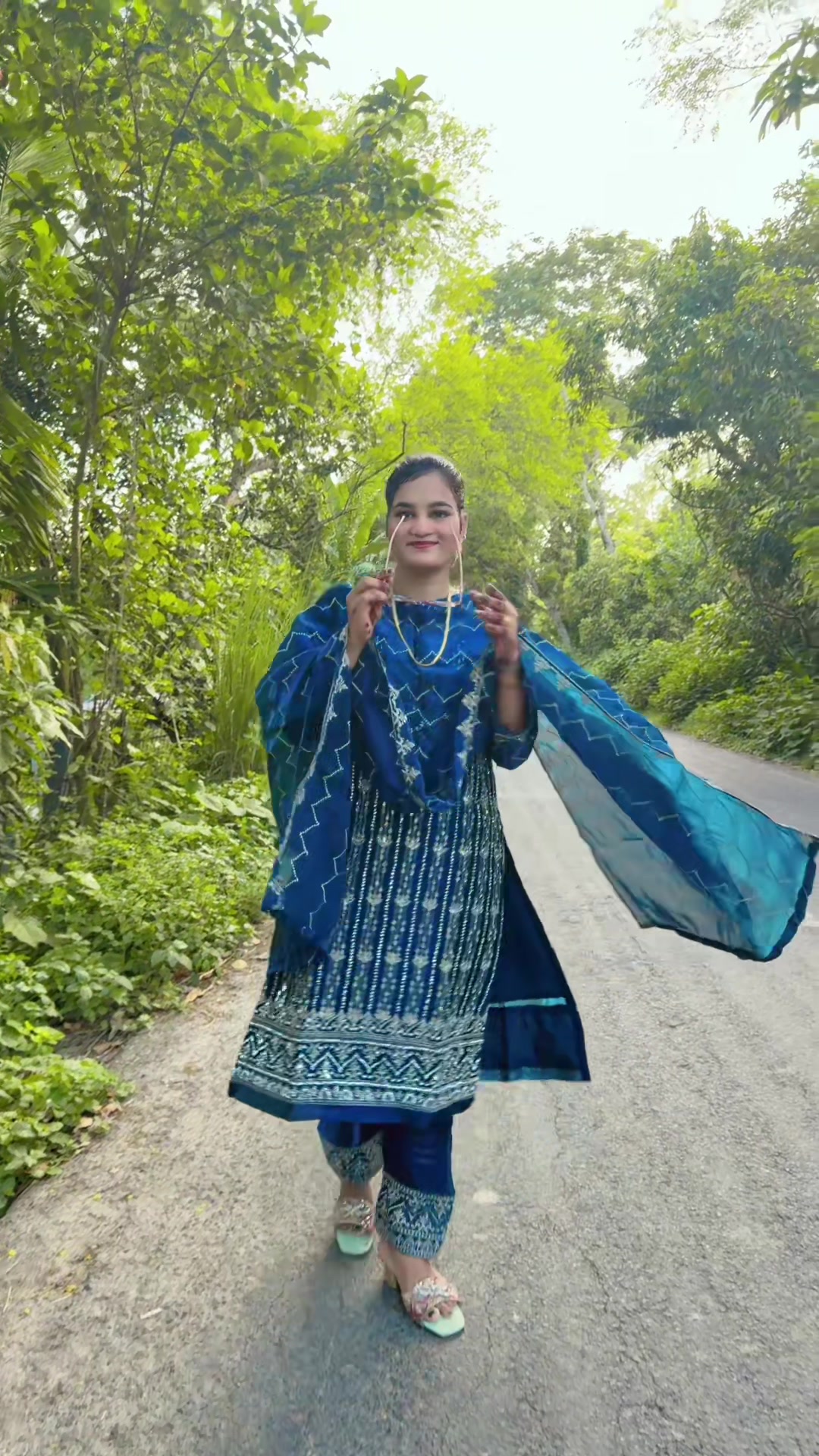 @পাবনার মেয়ে 💃চাঁদনী 😜