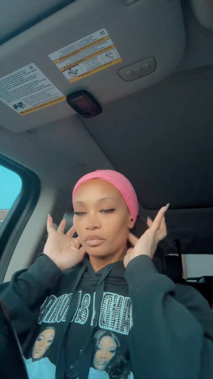 @Mom.TheCrew
