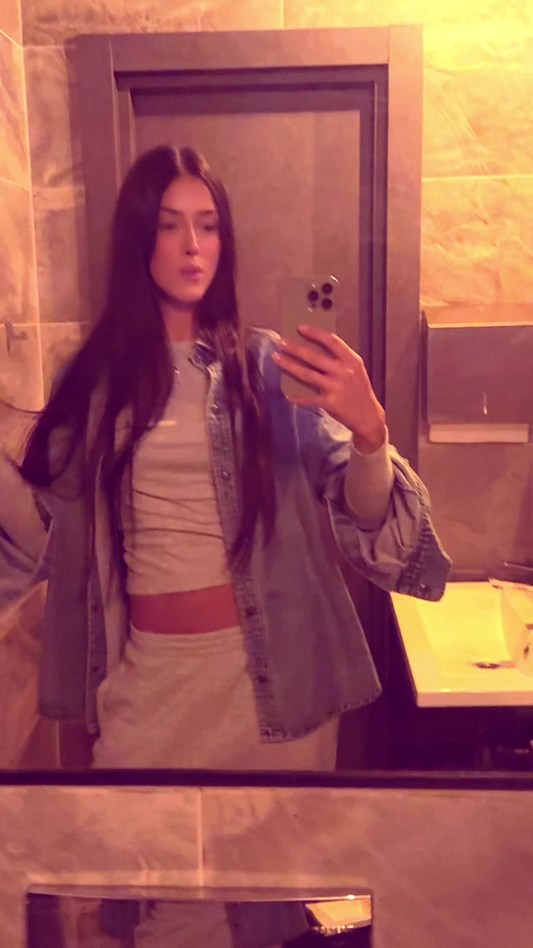 @user64856878367