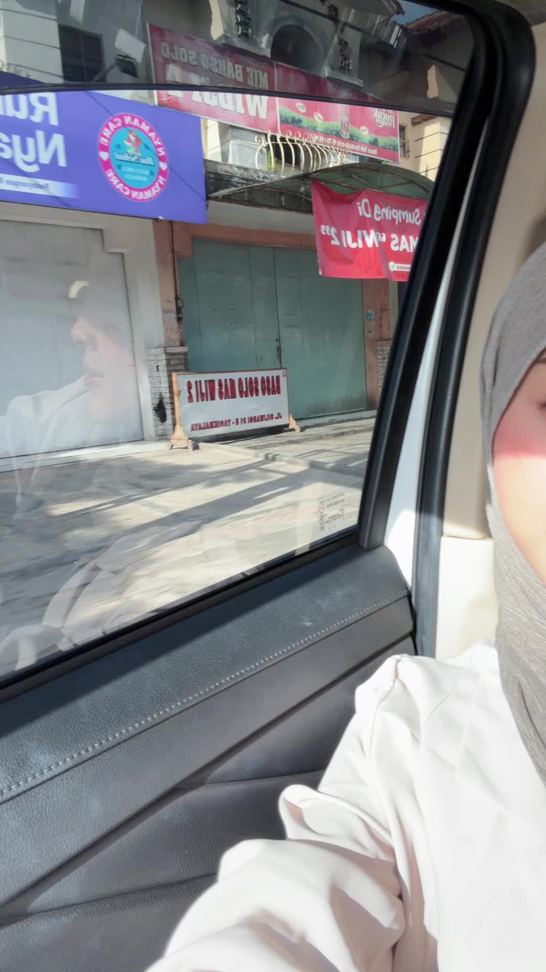 @intanmlna
