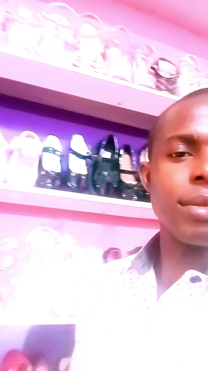 @Footwear Vendor In Trade Fair