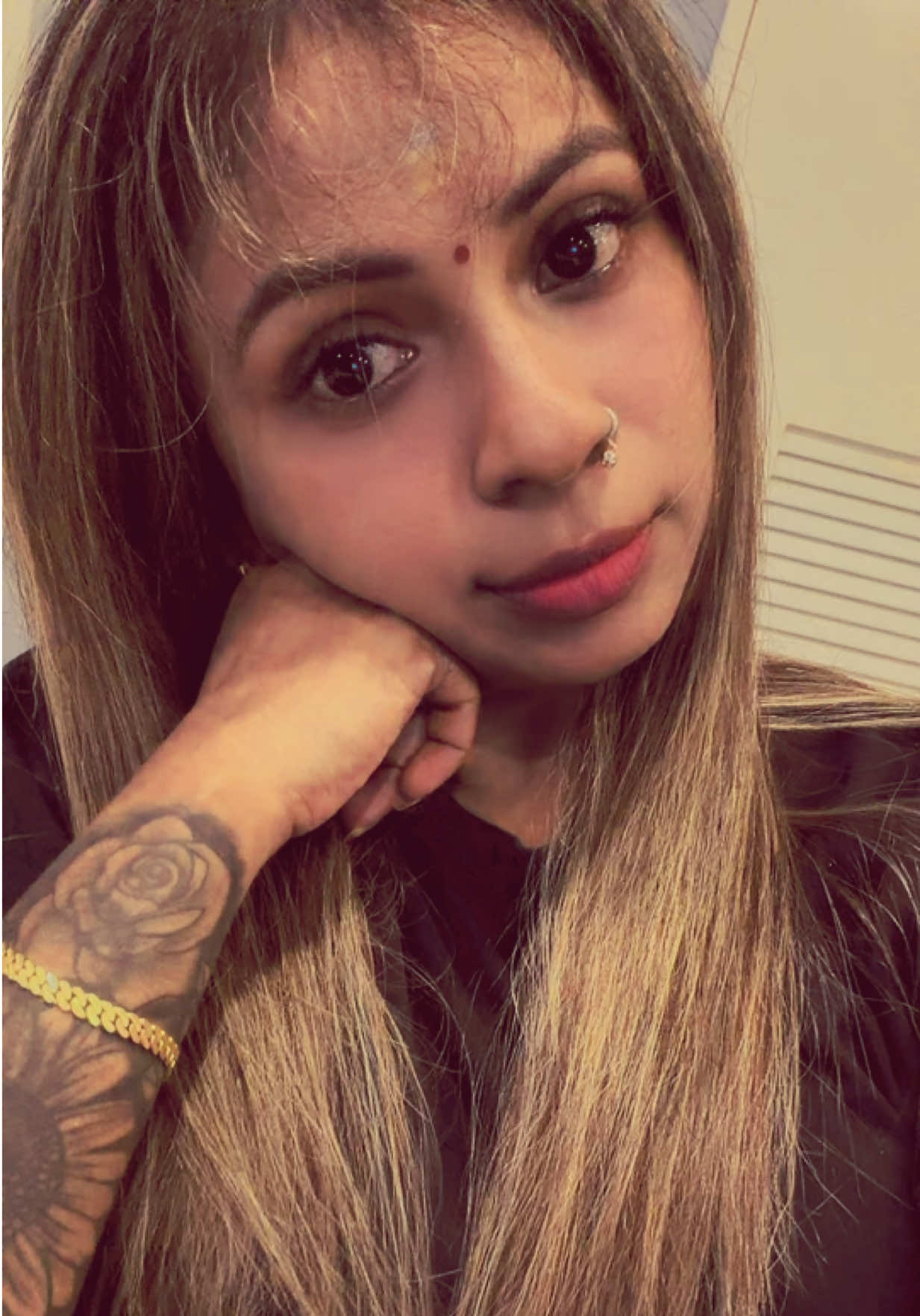 @அவள்🐣