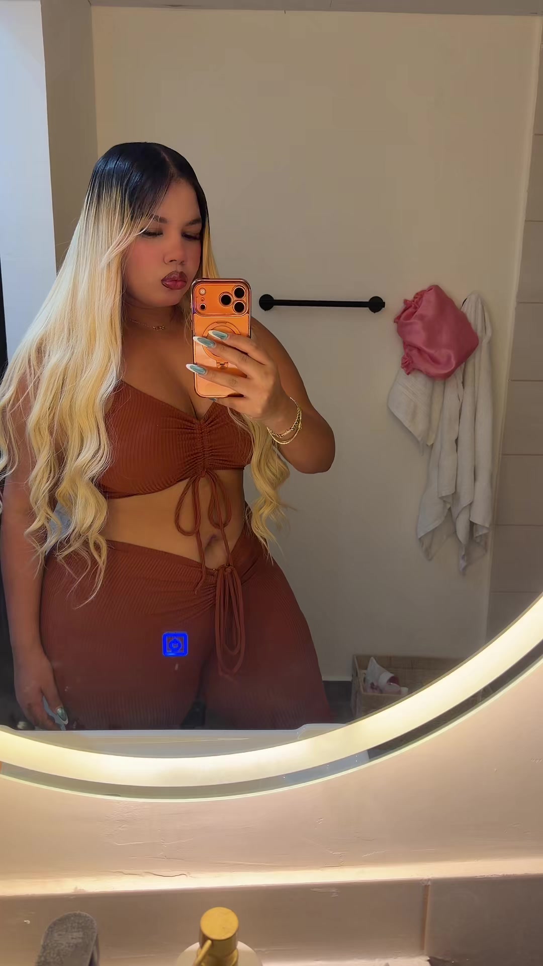 @yanelis254