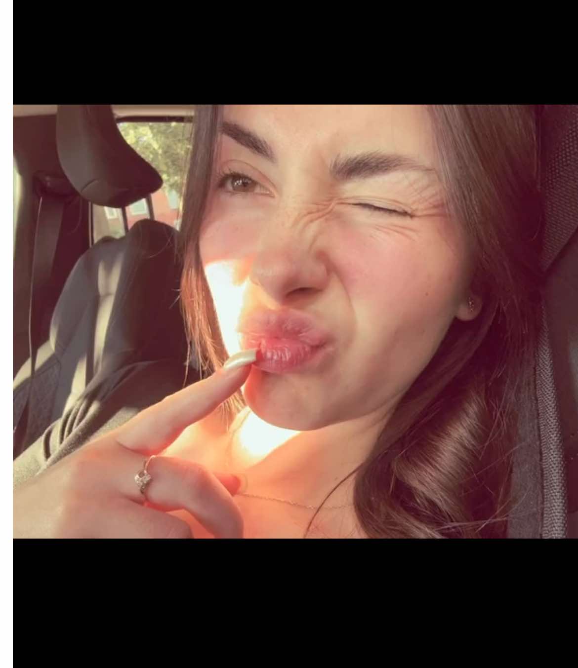 @𝓡.🦦