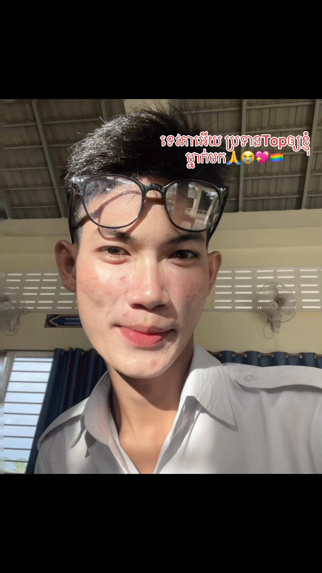 @Khay Vi ๐ณ๏ธ๐