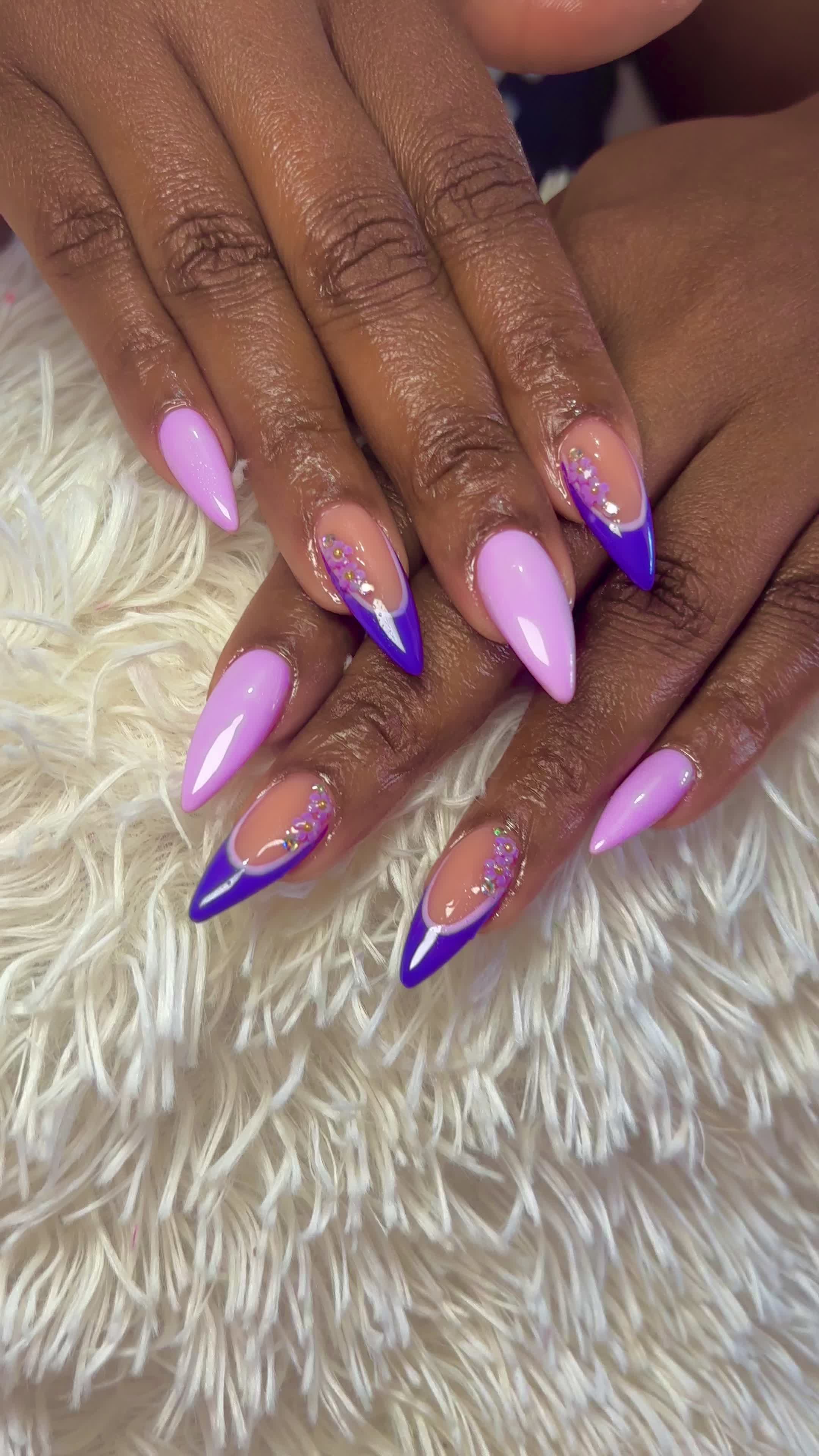 @Nicky the nail artist