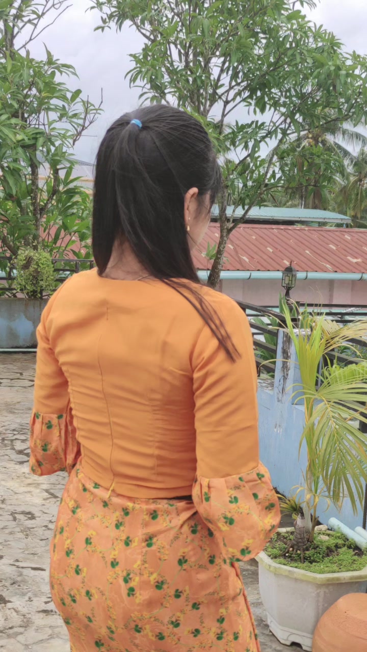 @💫🌻နှင်းနှင်းလှိုင်🌻💫
