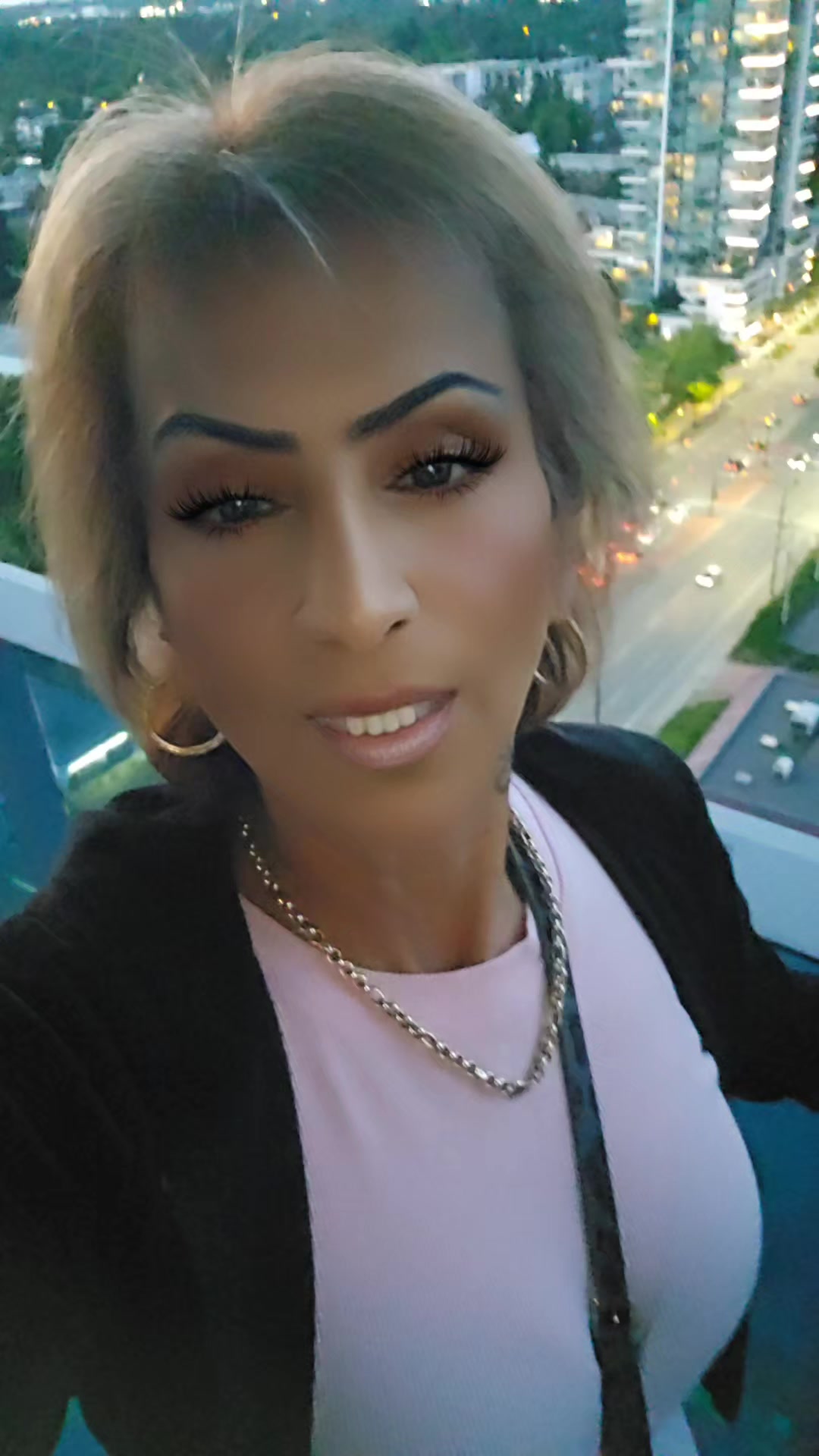 @Dee