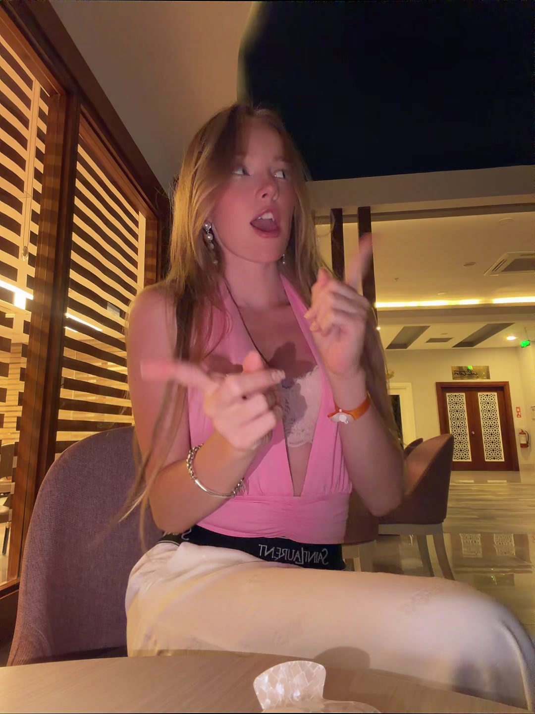 @tg: itsselinya