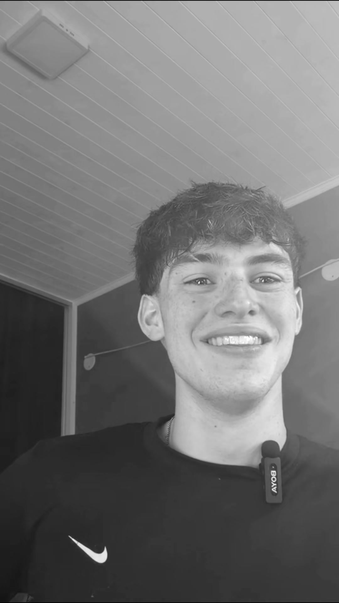 @aaron.shm. 🏳️