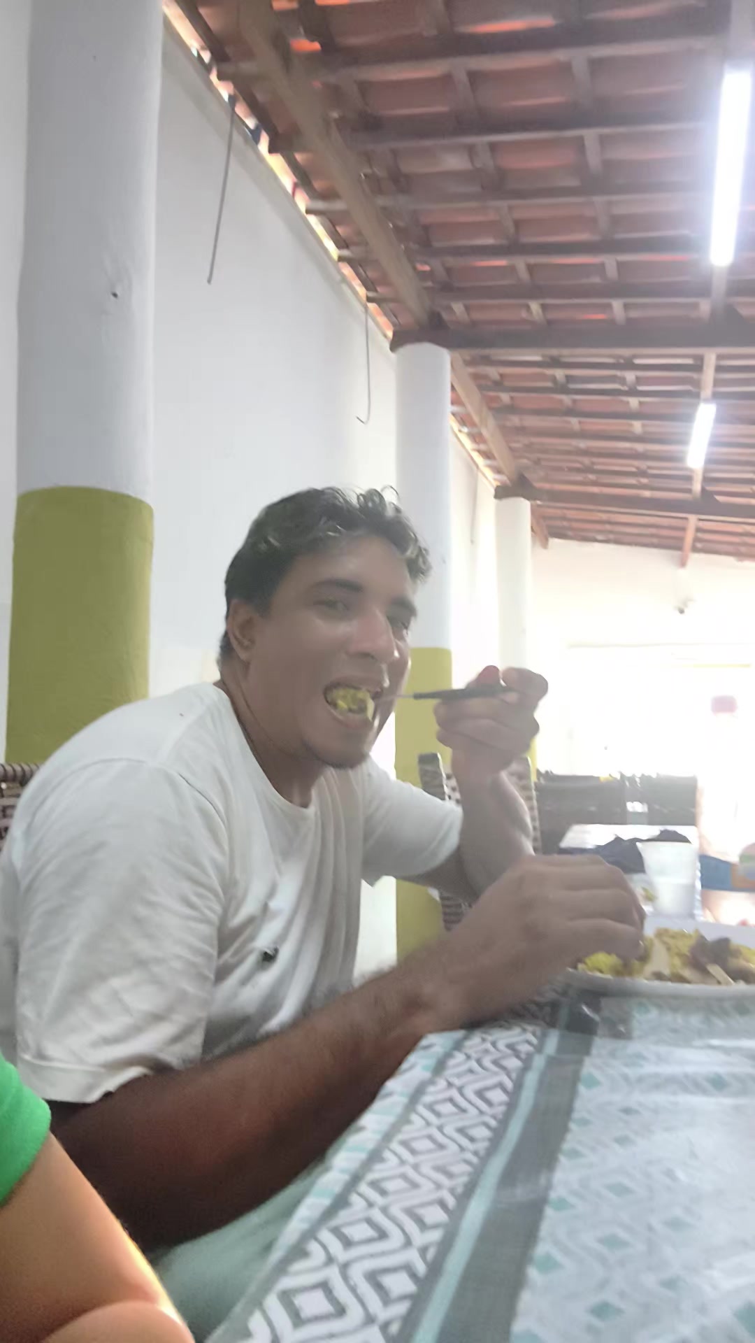 @thaiseuge