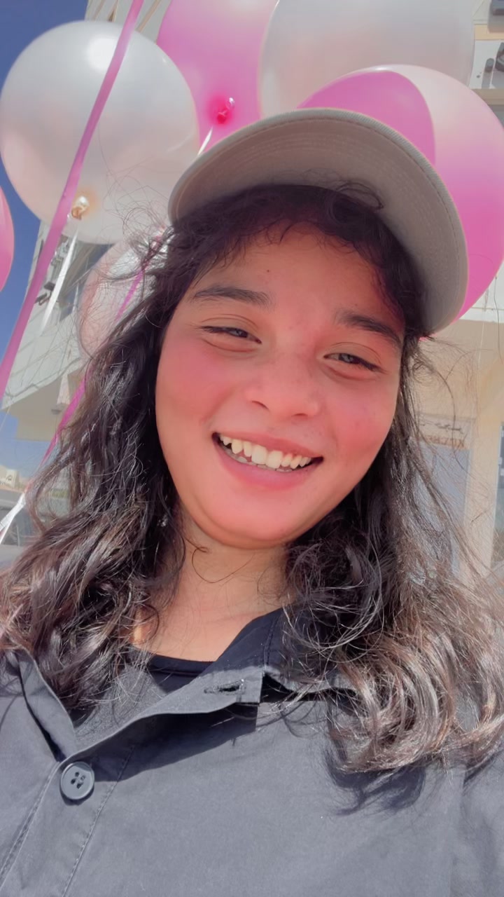 @(Nishubattra) world queen 👸