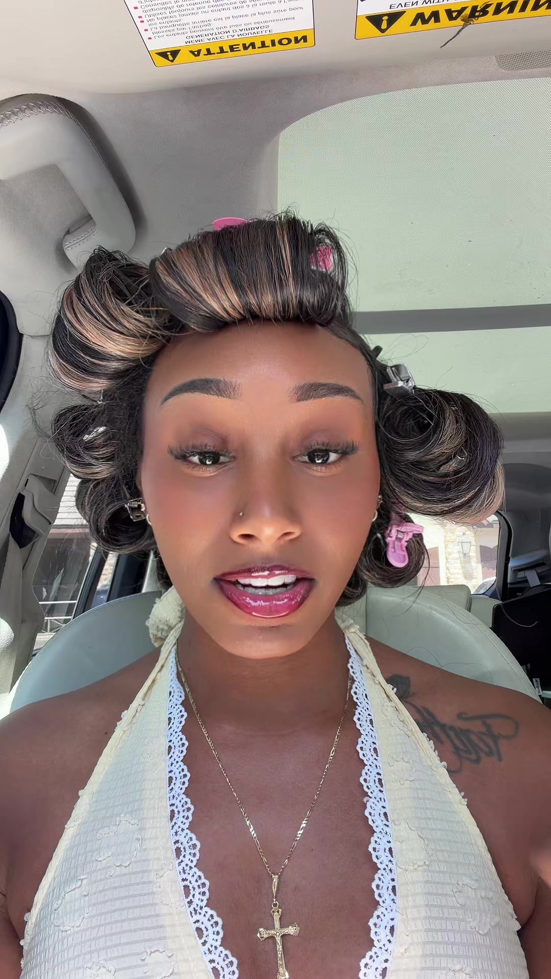 @kaylaoubre