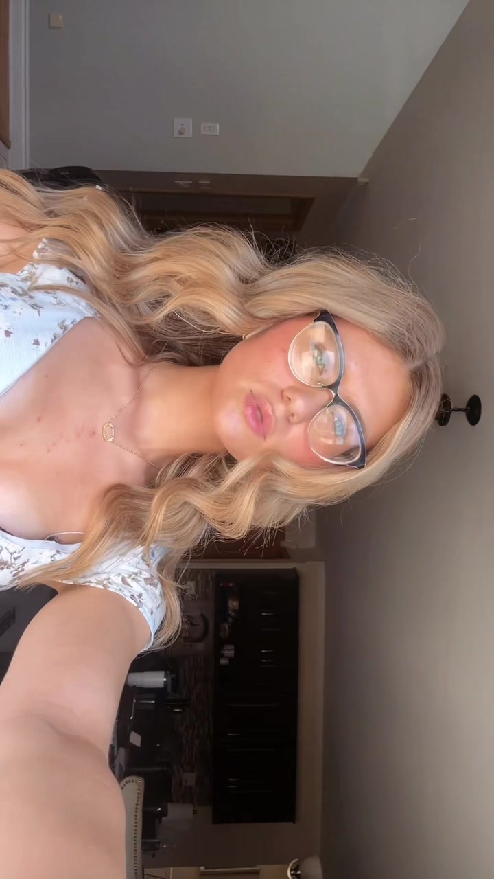 @bella