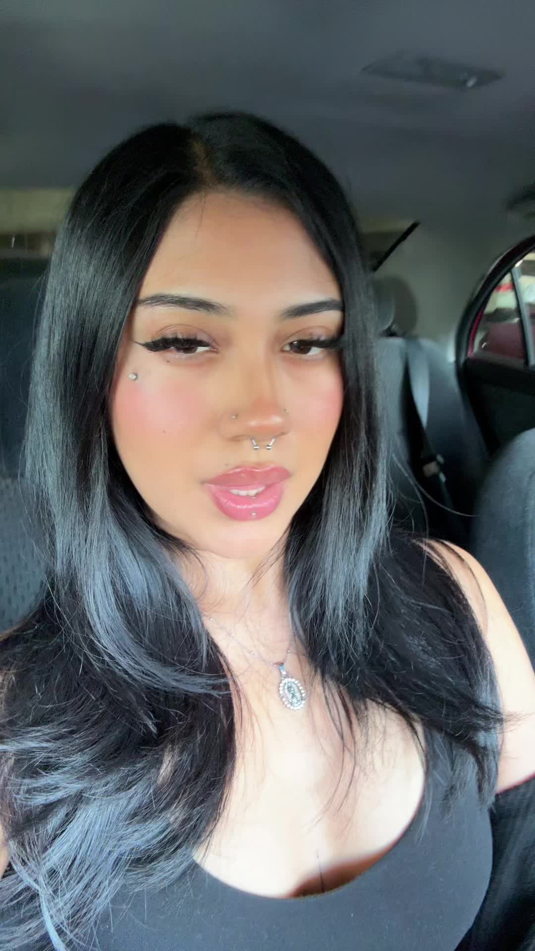 @mona