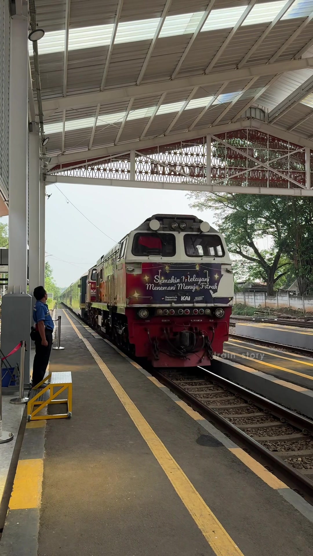 @Train_Story