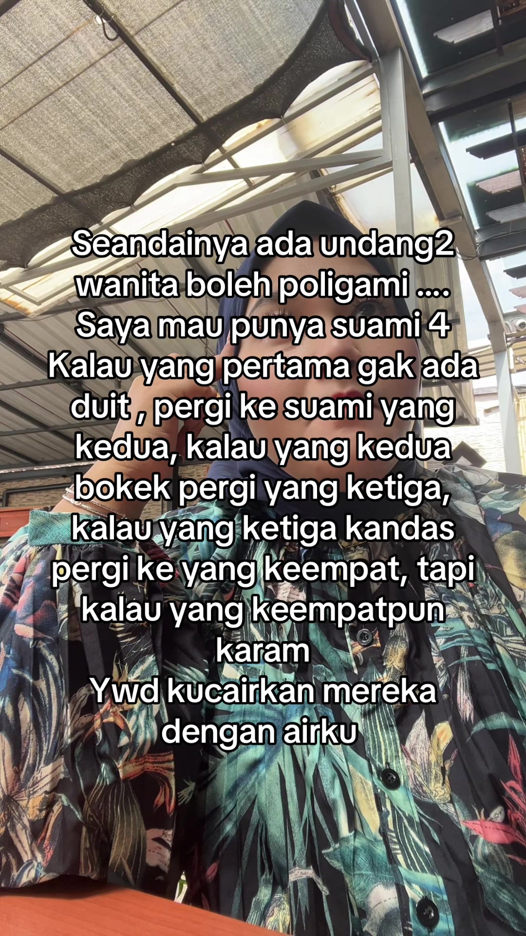 @Tiekamanis Fashion