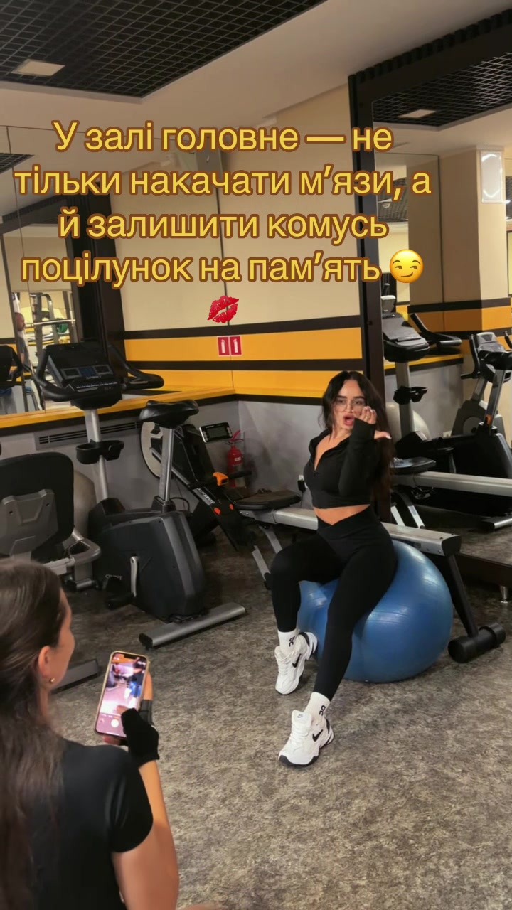@Оленка _зміючка