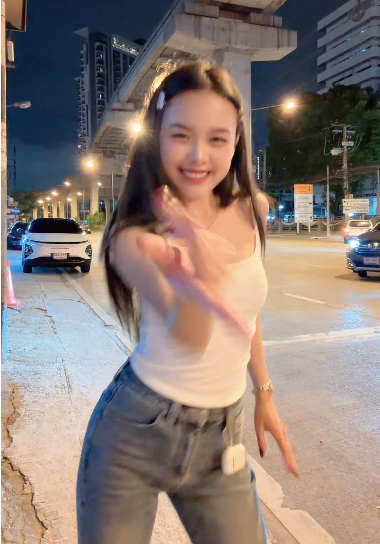 @ใหม่ ไหทองคำ