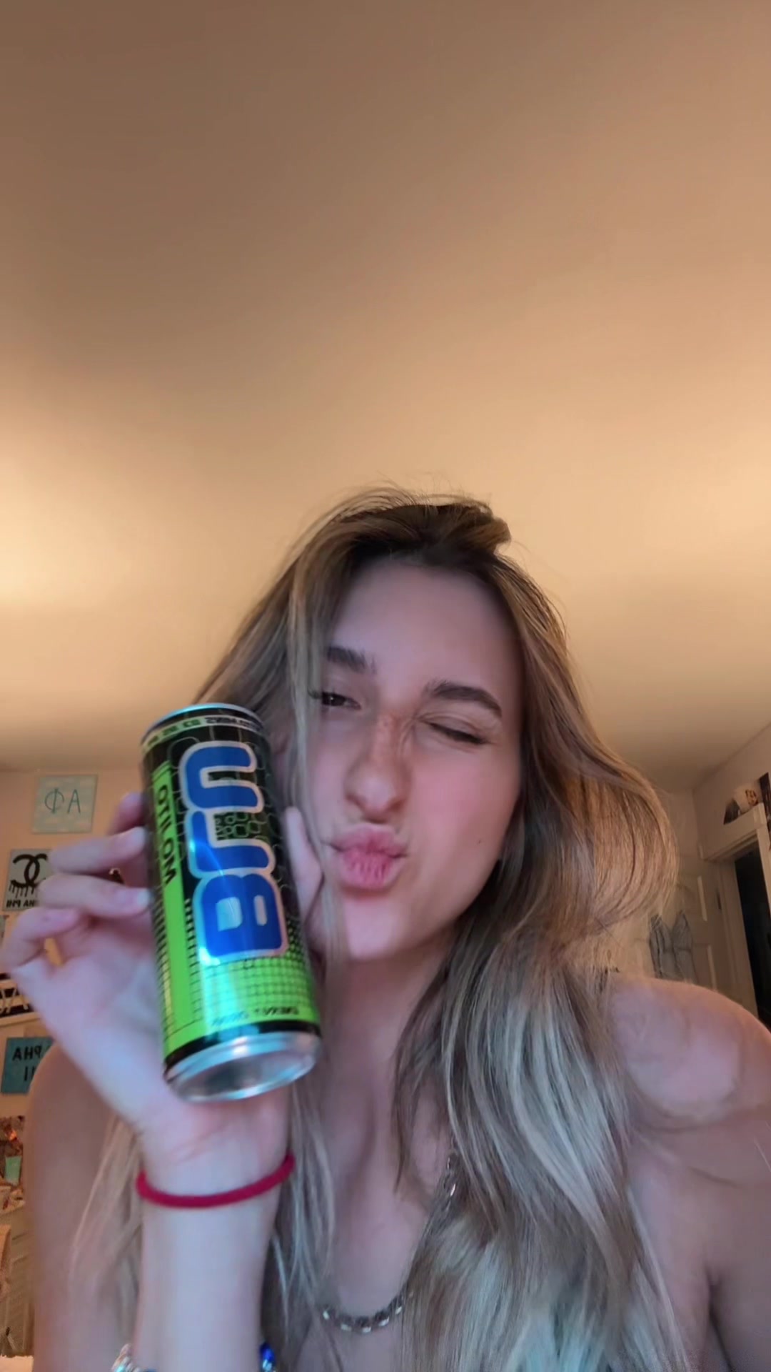 @Mel 🦋