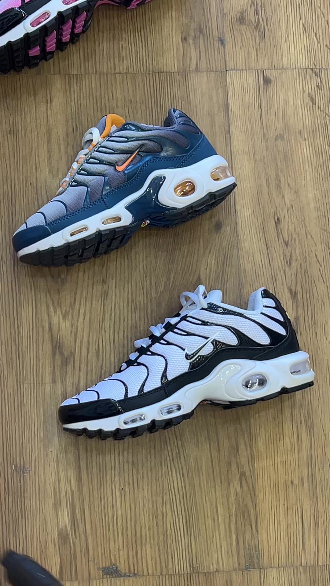 @Sneakers by ghost