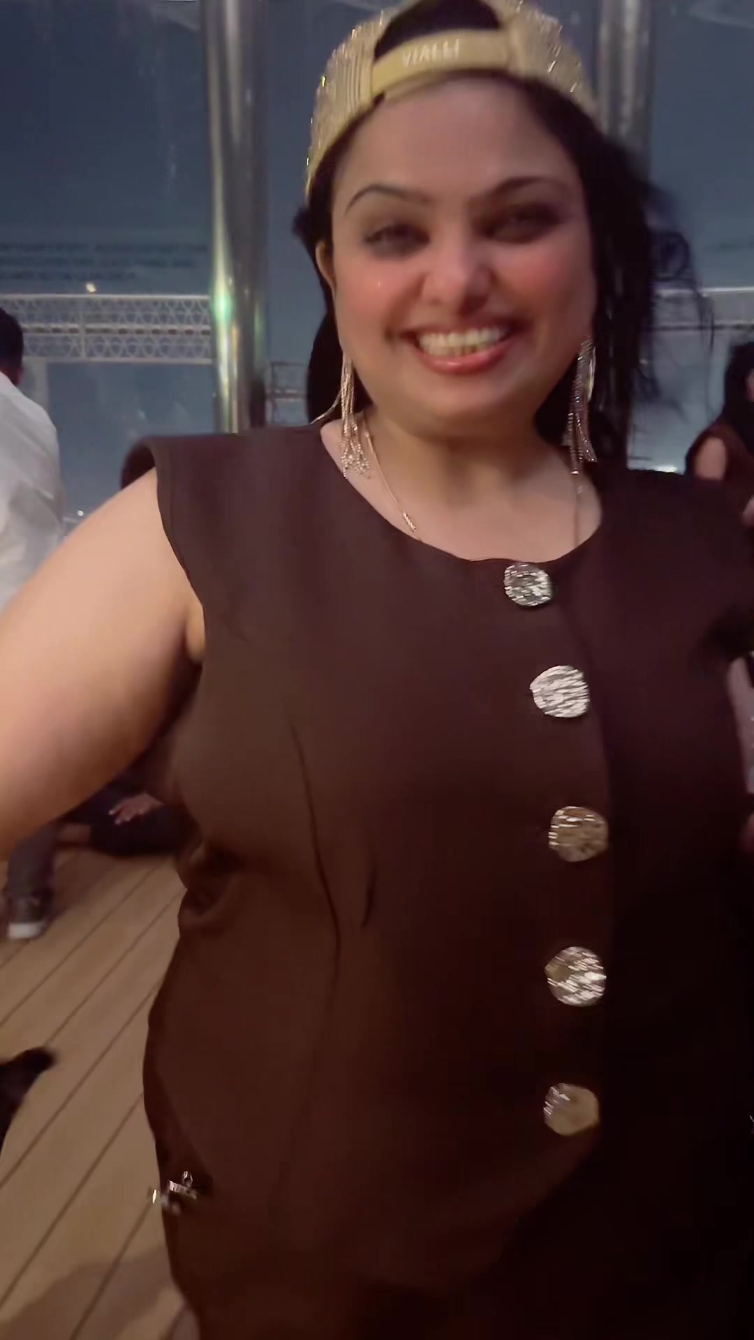 @queen of happiness