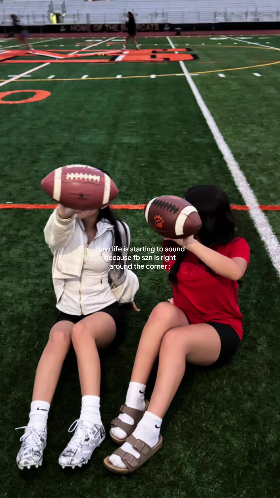 @valeslife_