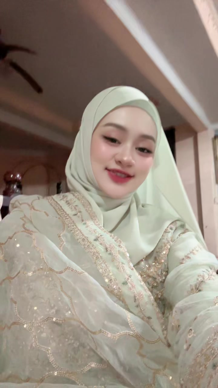 @𝐌𝐎𝐍𝐍𝐈𝐈𝐘♡︎