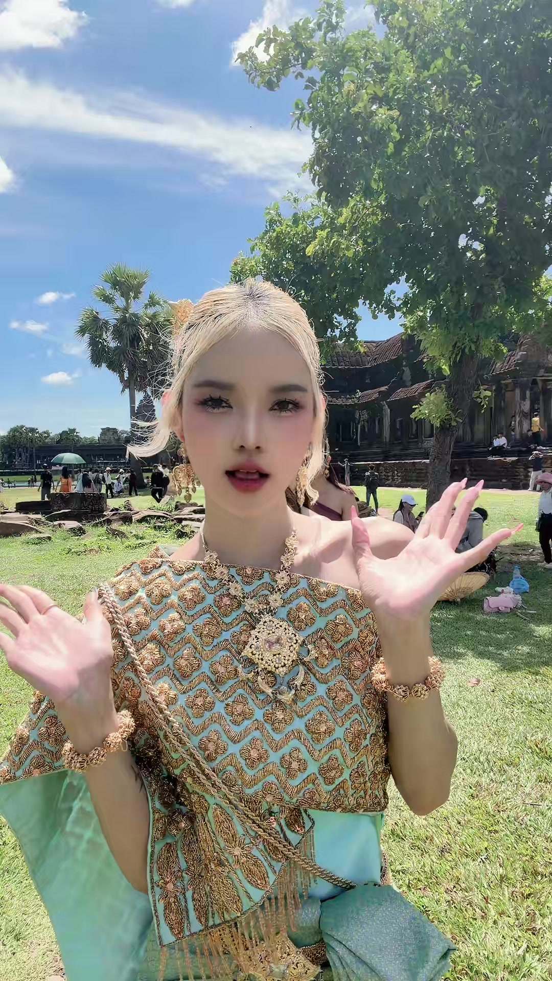 @យូ សៀវ មុី🤷♀️