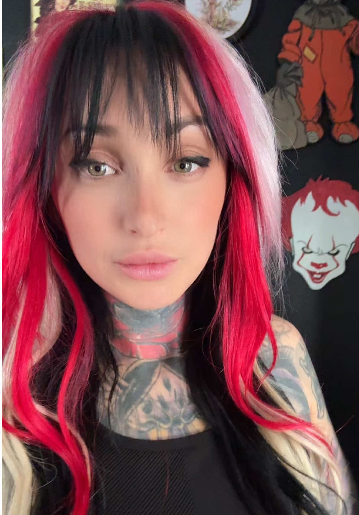 @Drop_DeadGoregeous