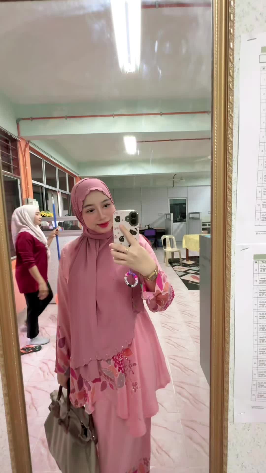 @Anissofia