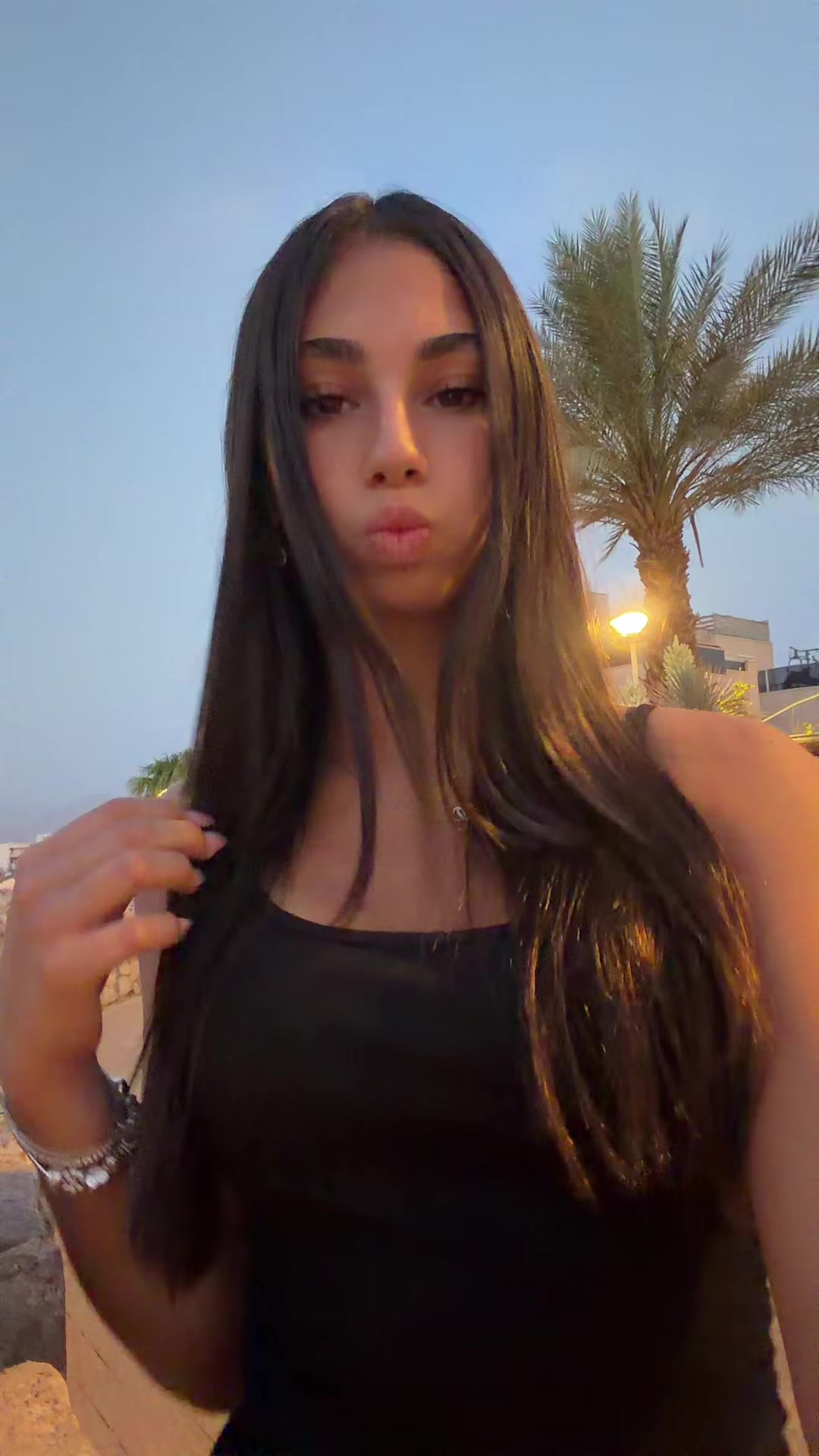 @𝑨𝒀𝑨𝑳𝑨 𝑪𝑶𝑯𝑬𝑵