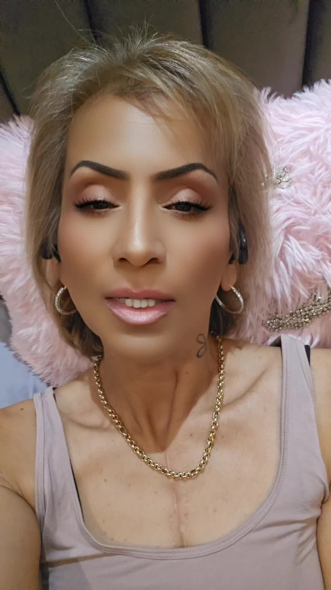 @Dee