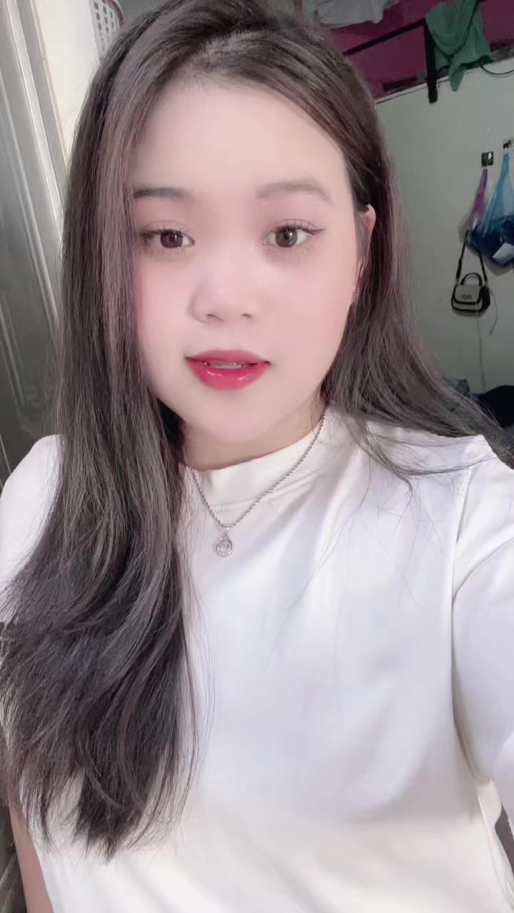 @Th&uacute;y hằng🫧