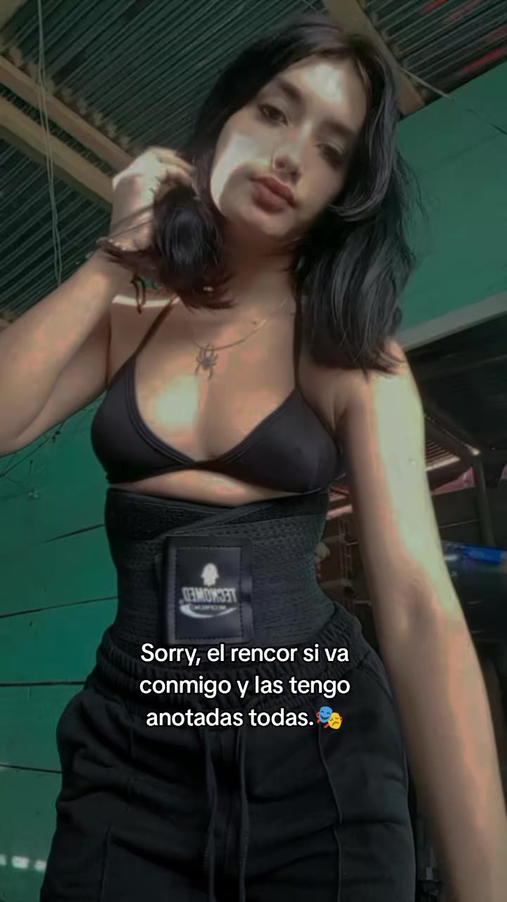 @Yilena🕷️www